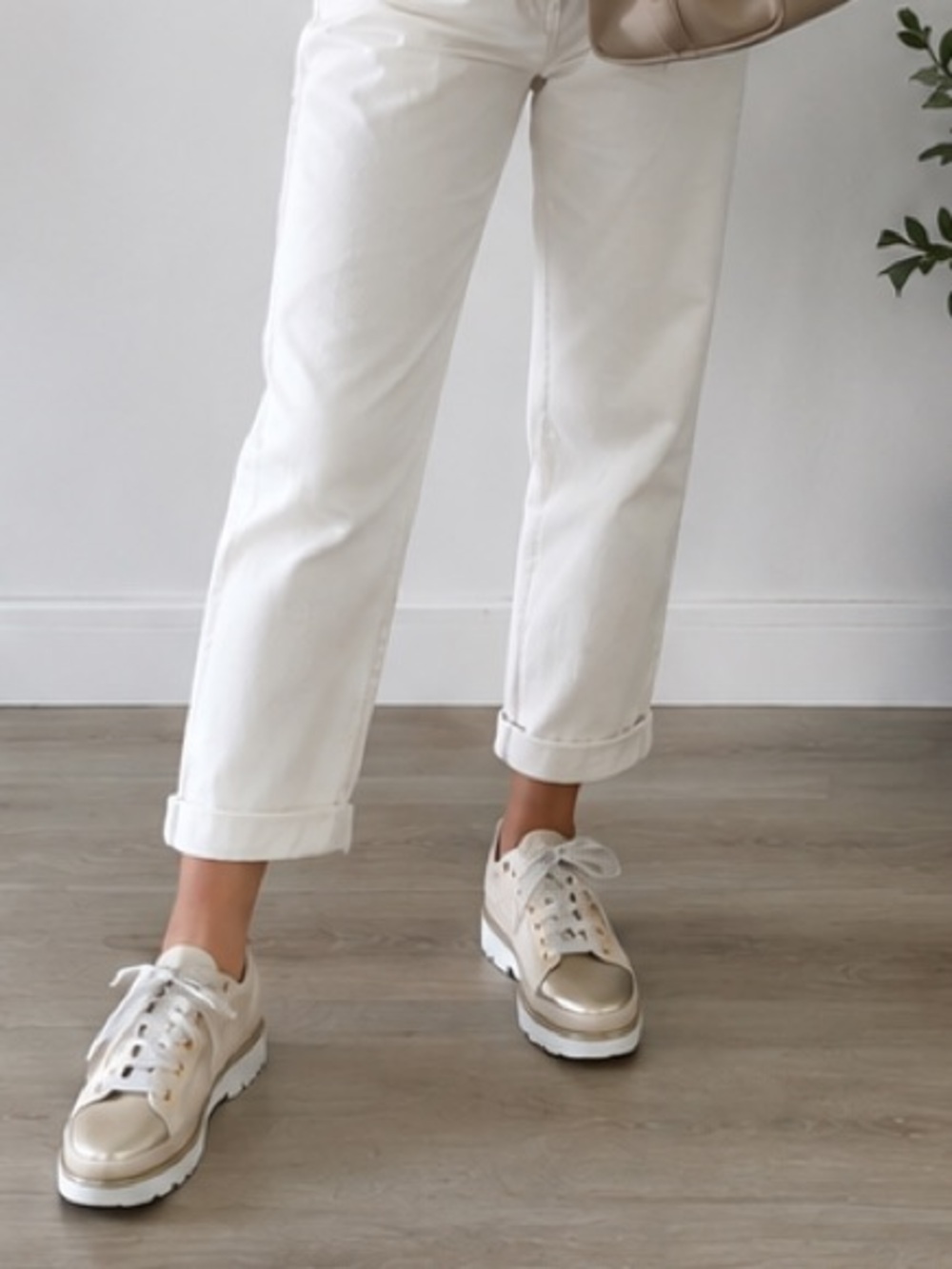 Ron White Cream & Gold Leather Sneakers